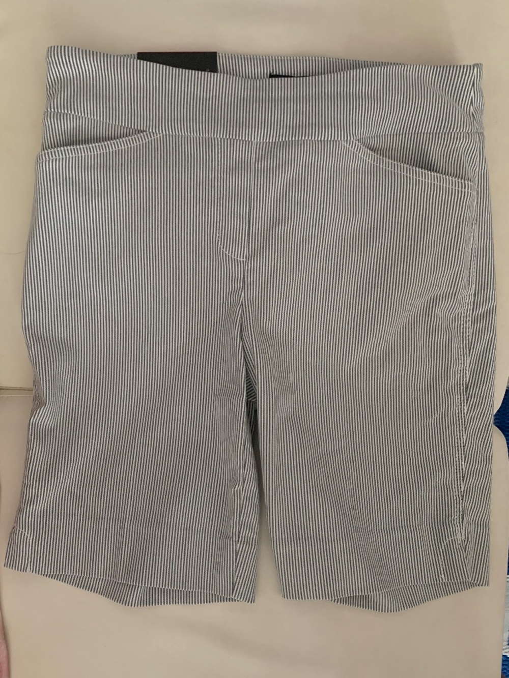 NWT Hilary Radley Gray White Pinstripe Bermuda Shorts Women's, Sz M